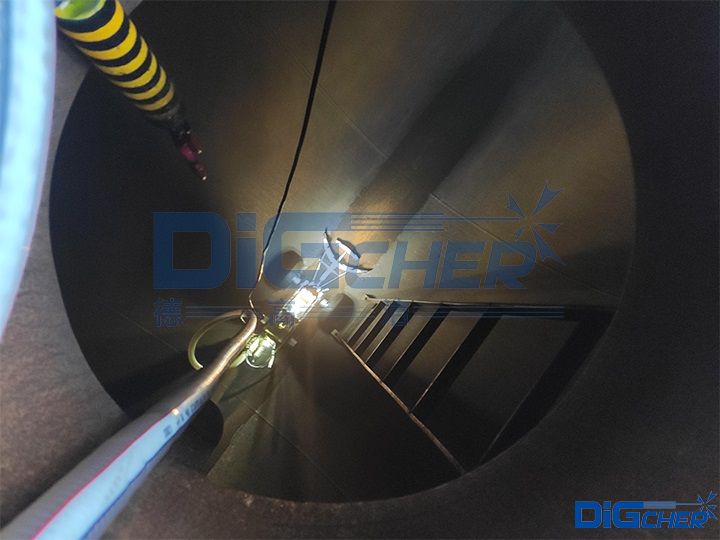 鐵路罐車(chē)刮水機(jī)器人