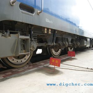 大功率牽引機(jī)車底盤清潔系統(tǒng)